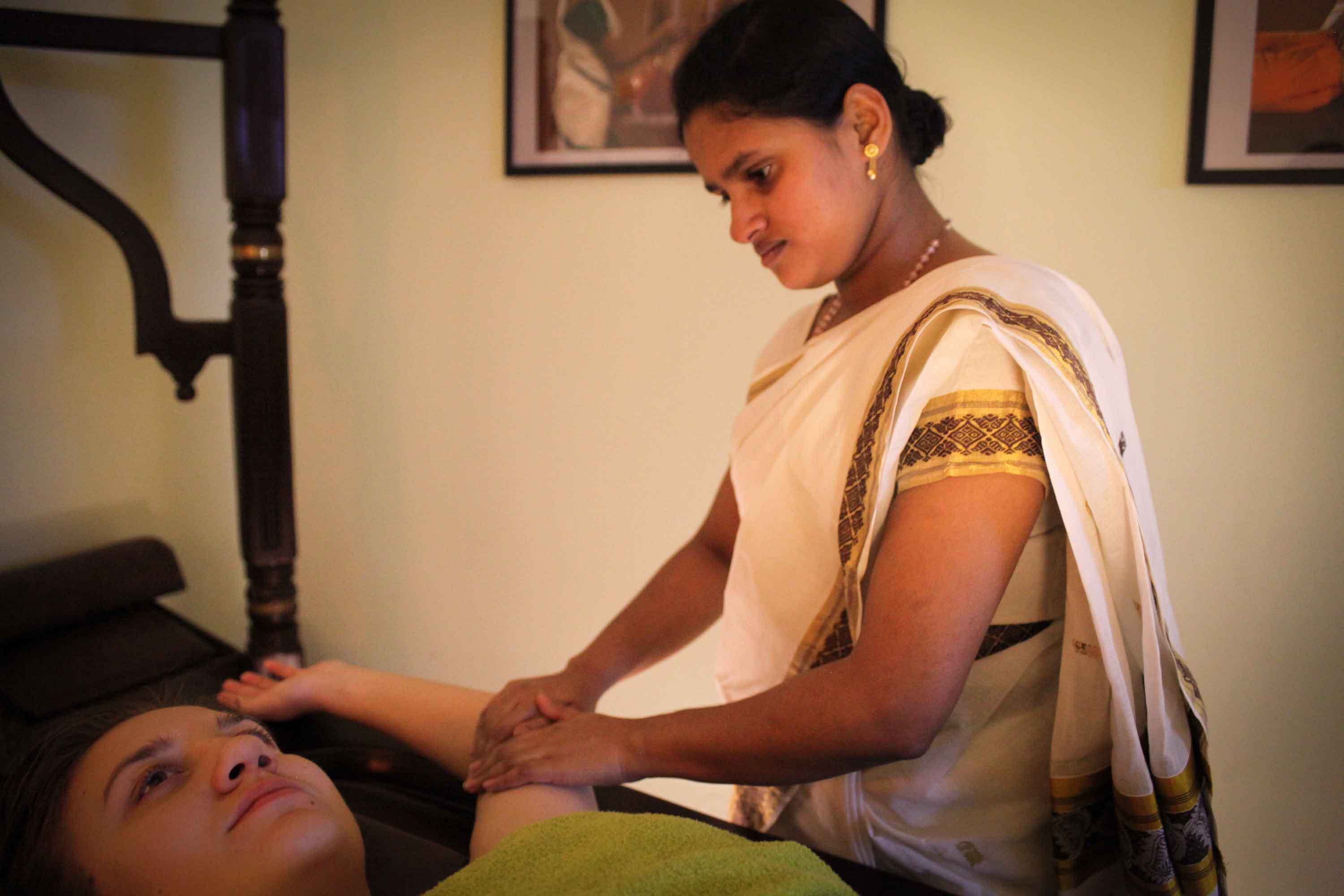 Armpit traditional massage